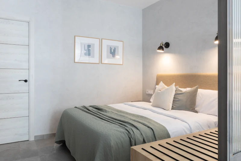 Dormitorio de vivienda turística en Madrid calle Ocana