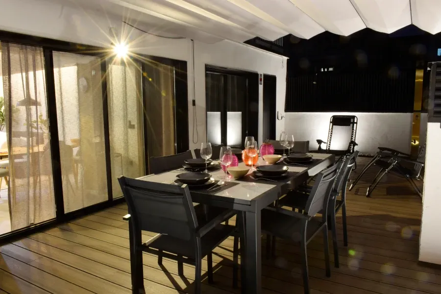 Terraza vivienda en Esteban Collantes