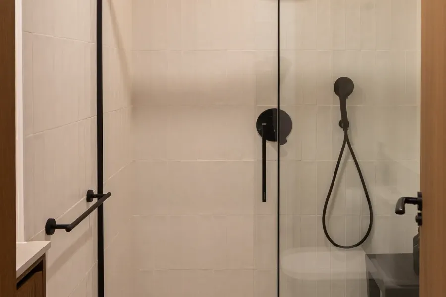 Baño vivienda en Esteban Collantes